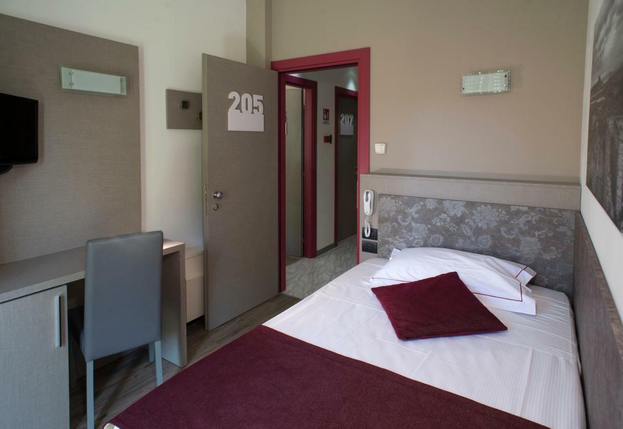 Hotel Salus Sant'Andrea Bagni Pokoj fotografie
